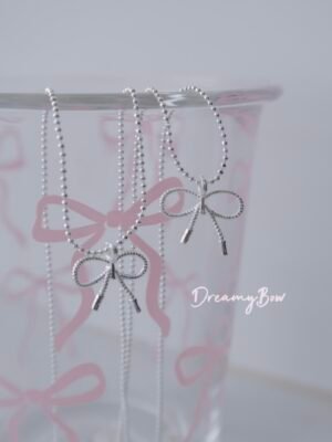 mini bow necklace