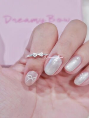 Bow diamond ring